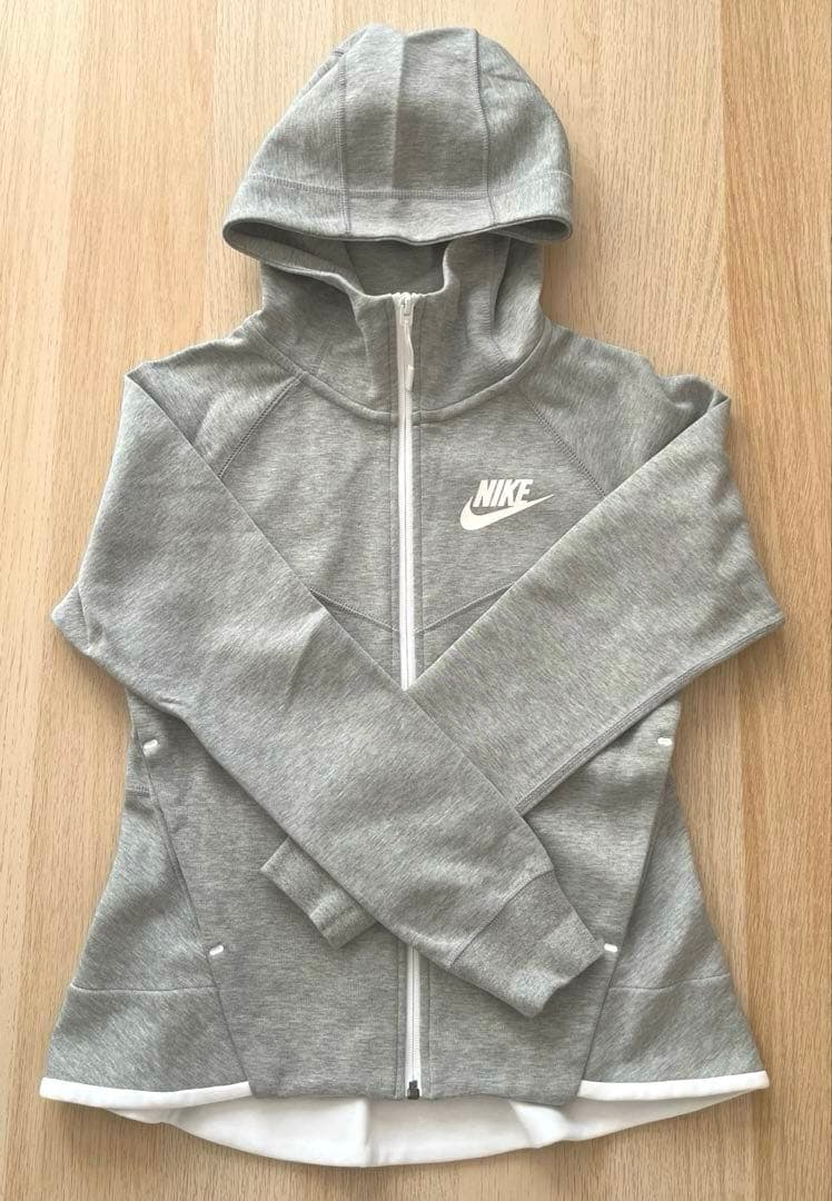 【お値下げ】Nike トレーニングウェア　フード付セットアップ