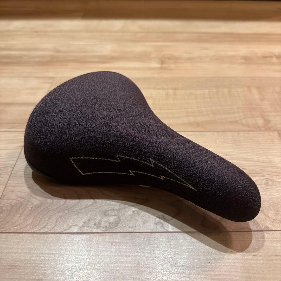 SE FLYER SEAT サドル