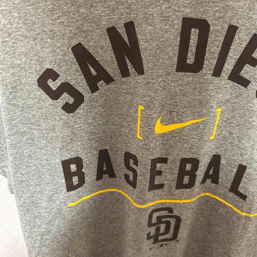 【新品】MLB サンディエゴ・パドレス　tシャツ M