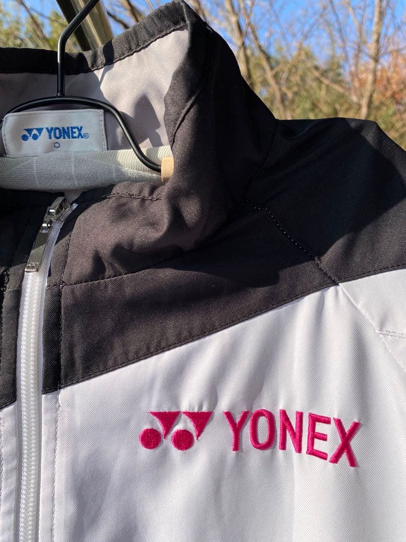YONEXヨネックス ヒートカプセル ユニO ウォームアップ 白ピンク星 長袖