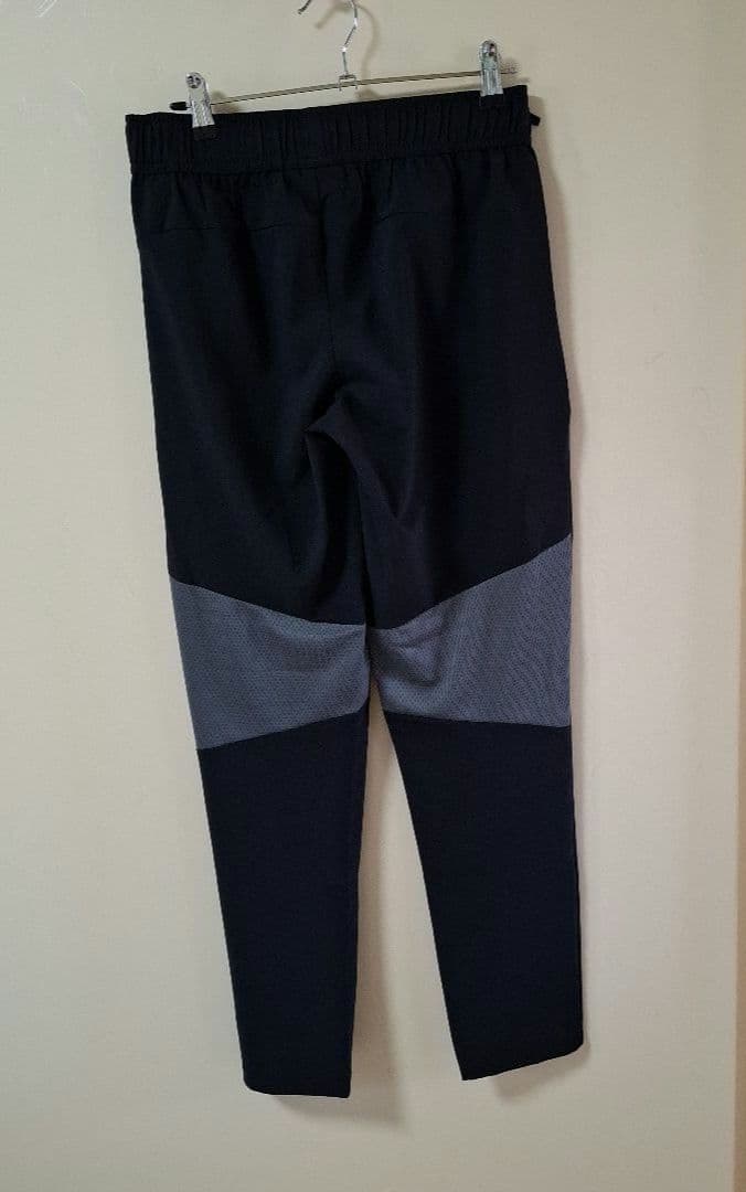 Under Armour ジャージ上下セット MD 黒