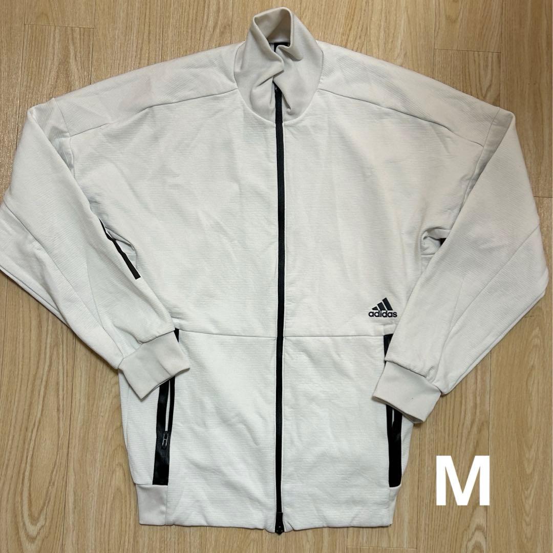 adidas ジャージ　セットアップ