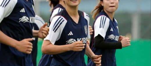 サッカーなでしこ日本代表トレーニングウェアセット