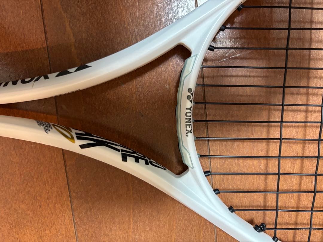 YONEX GEOBREAK 70S テニスラケット　ホワイト