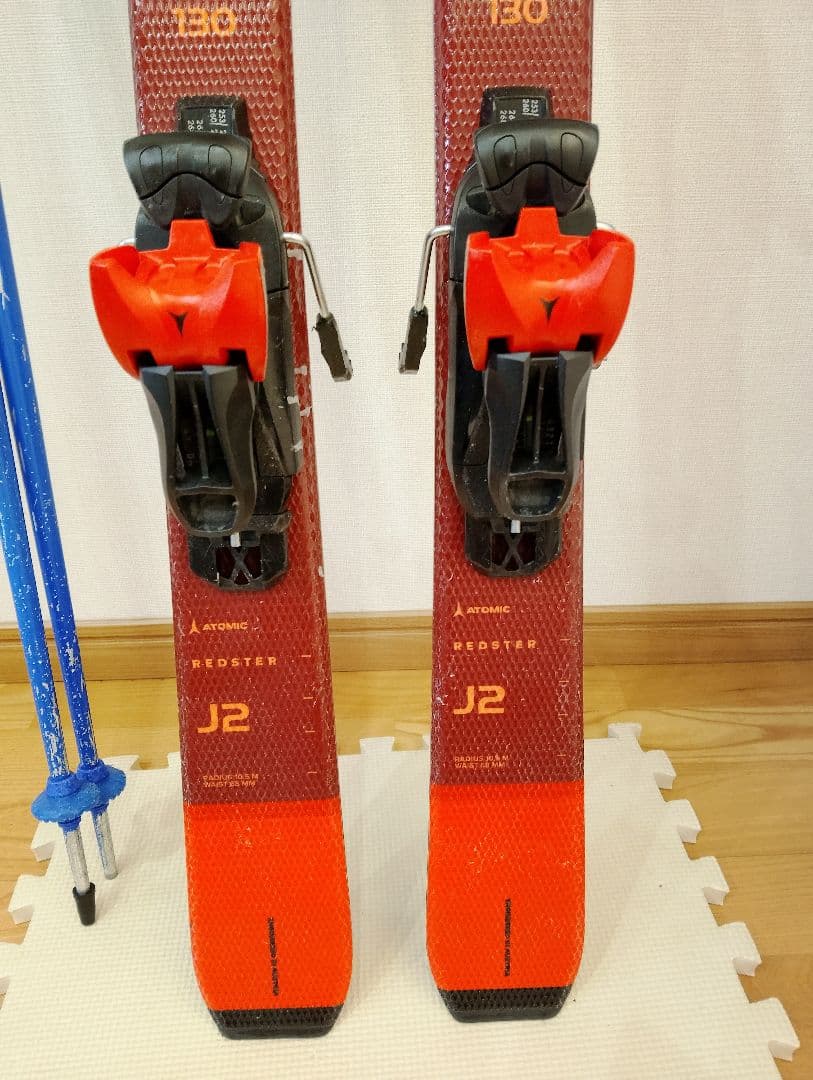 Atomic スキー ジュニア　130cm 赤 バインディング付き