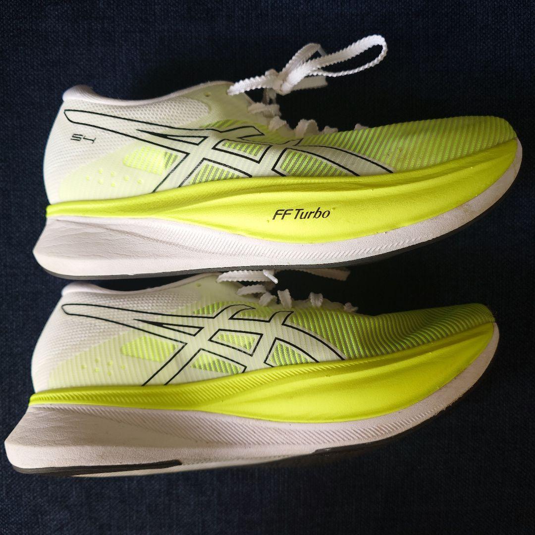ASICS ランニングシューズS4 サイズ23.5cm