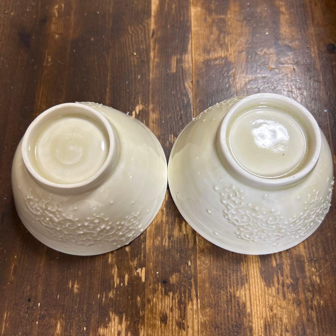 作家　陶芸作家　いっちん　ボツボツが可愛い白い飯碗　2つ