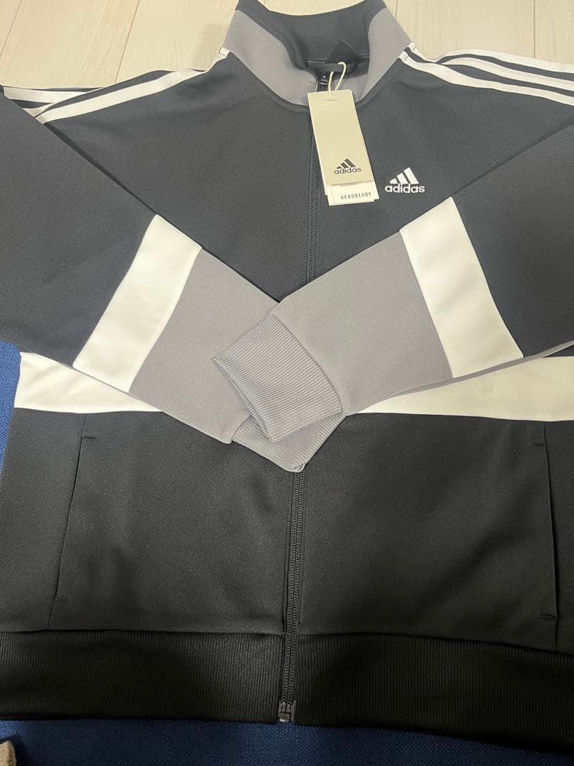 adidasルーズフィットダブルニット　ジャージ　上下　M