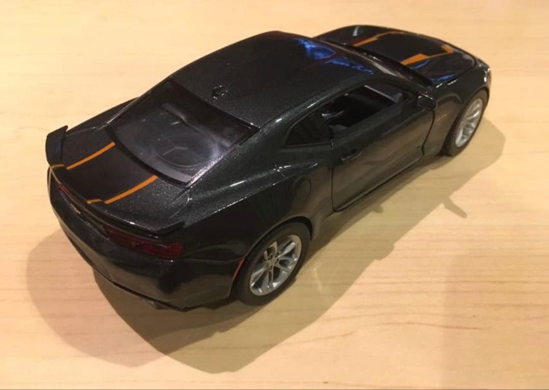 新品 1/24 グリーンライト シボレー カマロ SS 50周年 グレー