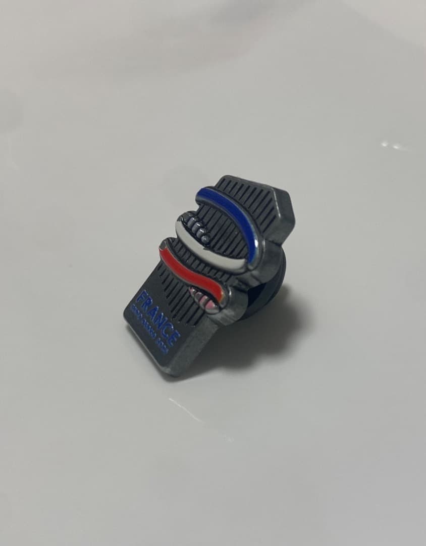 【非売品・希少】大阪・関西万博2025 フランス国旗デザイン ピンバッジ