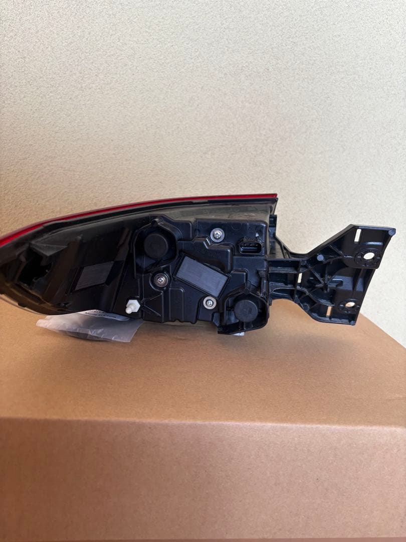 VEZEL e:HEV Z 純正テールランプ 左右 RV系 美品