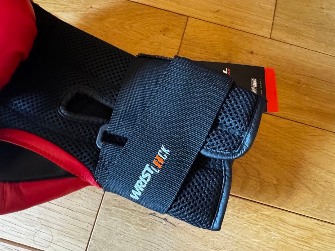RIVAL RB1 ボクシンググローブ レッド　サイズS