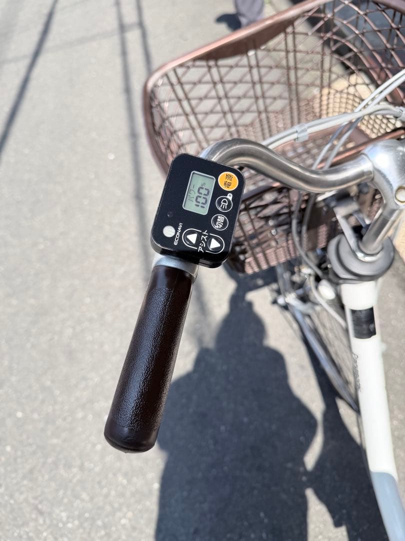 大阪府　Panasonic 電動アシスト自転車 ホワイト　26インチ