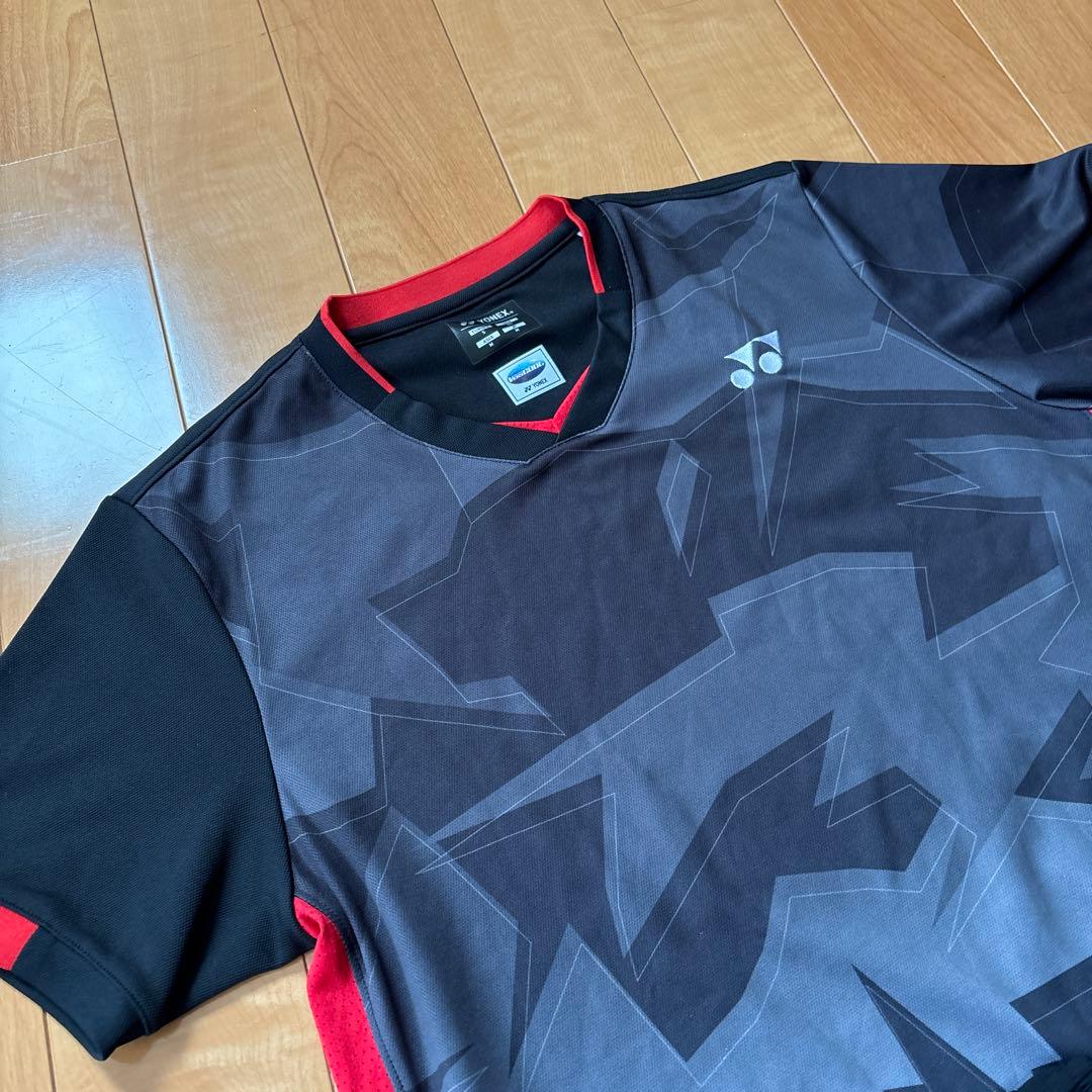 YONEX バドミントンウェア 上下Mサイズ 黒/グレー/赤　テニスウェア