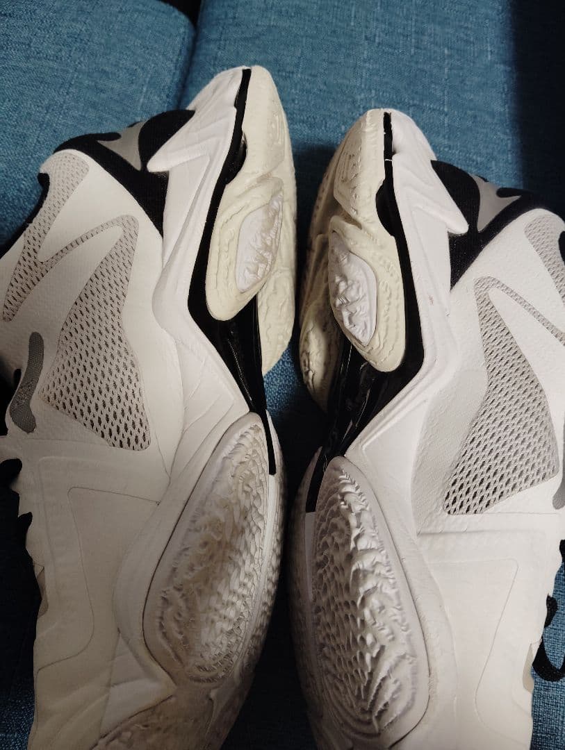 23cm Mizuno バレーボールシューズ ウェーブライトニングz8 WIDE