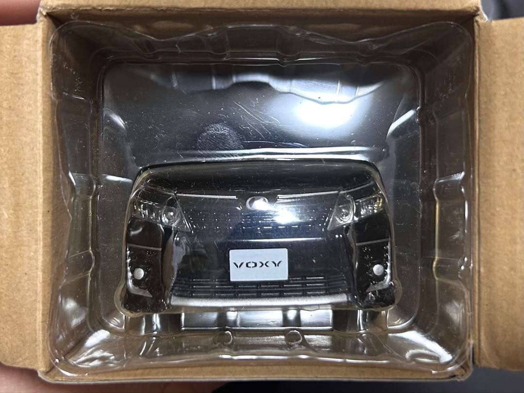 ヴォクシー voxy 80系 zs カラーサンプル ミニカー　非売品　ブラック