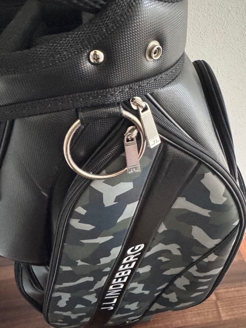 【美品】　J.LINDEBERG カモフラージュ ゴルフバッグ