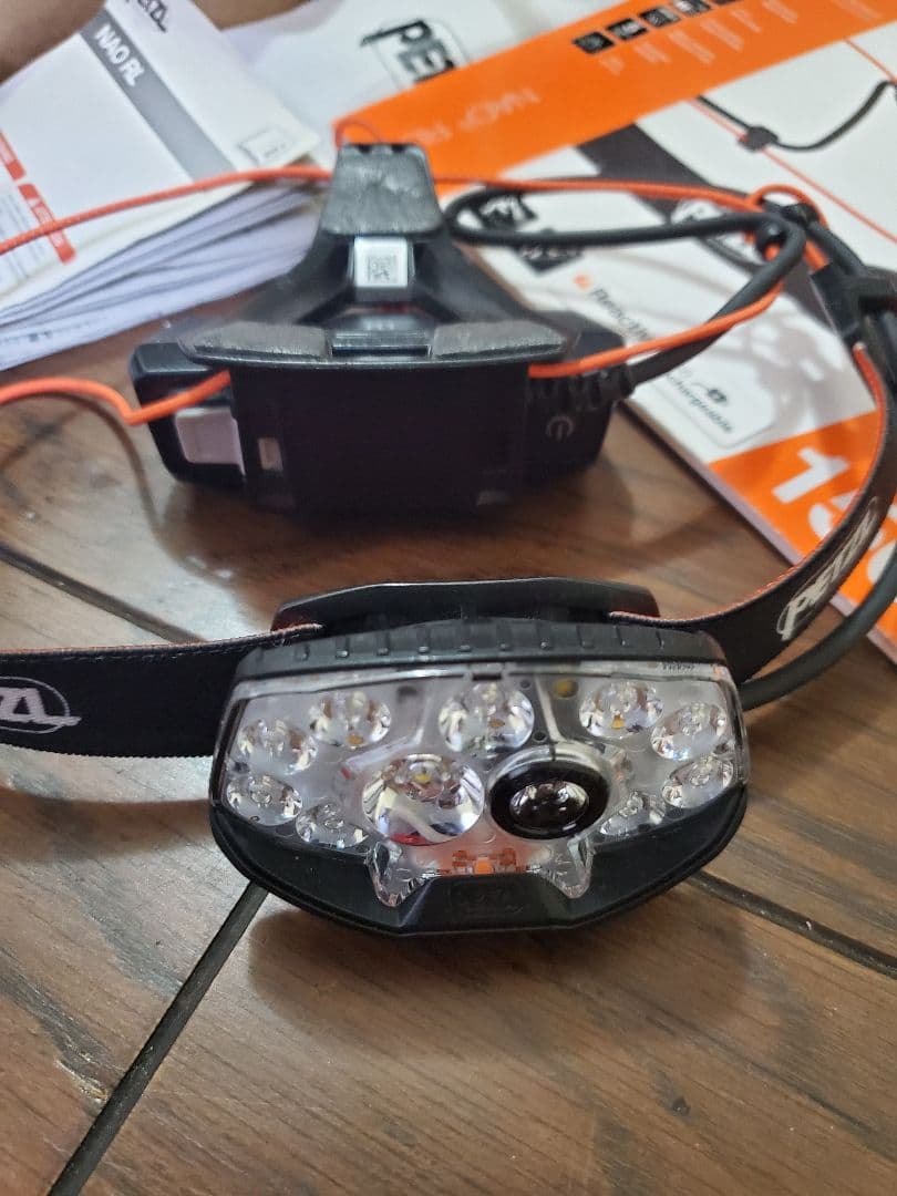 Petzl NAO RLヘッドランプ 1500ルーメン