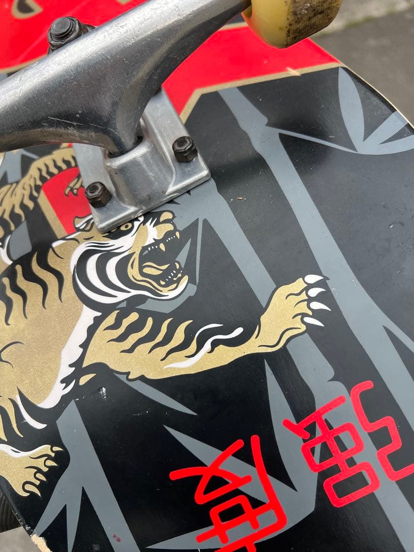 小沢　DGK スケートボード コンプリート 8.25インチ