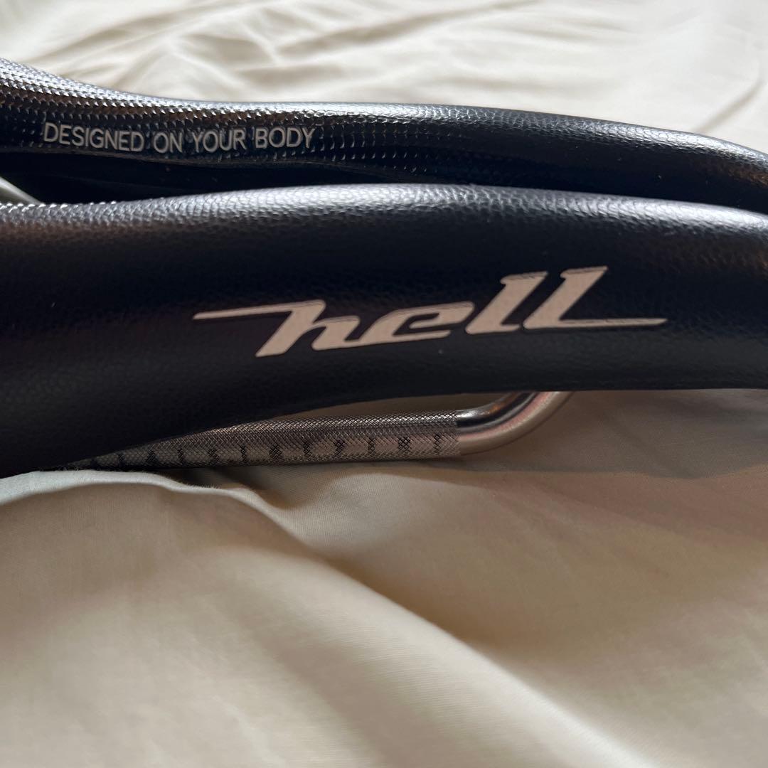 Selle SMP hell サドル