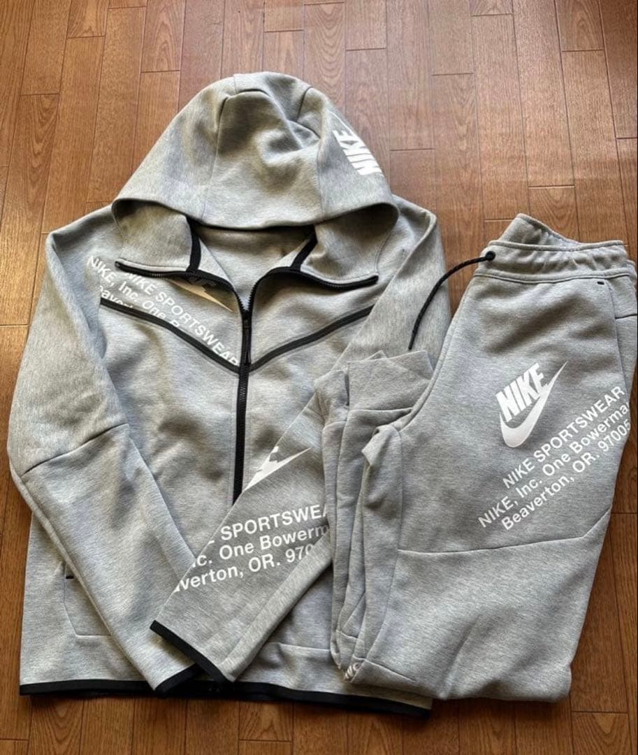 【hさん専用】セントラルシー着用モデル　Nike テックフリース上M 下S