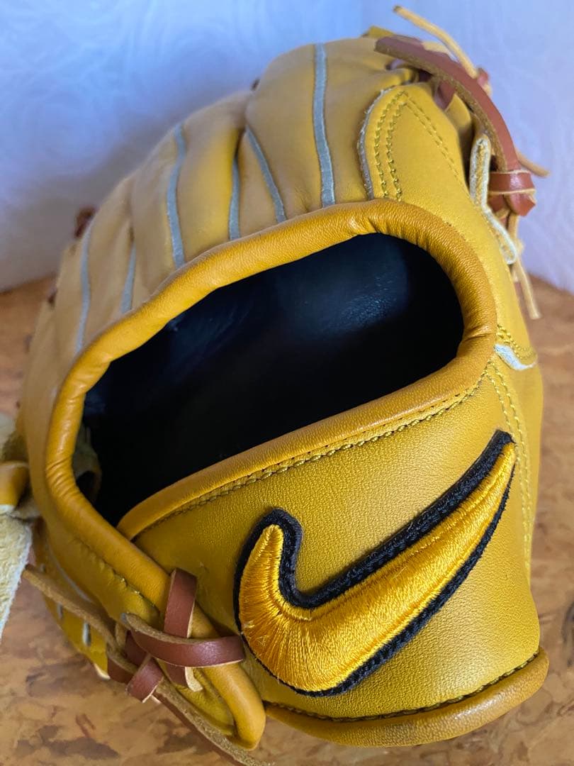 美品 NIKE DIAMOND READY GATE 野球 軟式 グローブ右黄色
