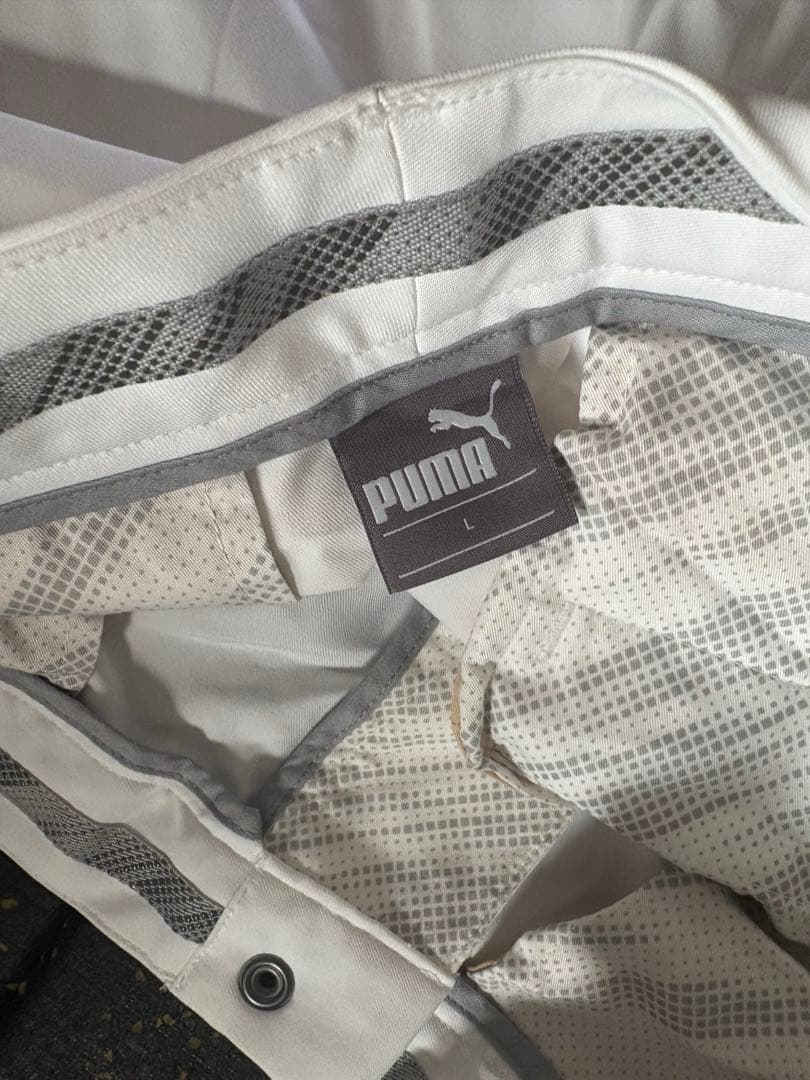 PUMA ホワイトパンツ　L