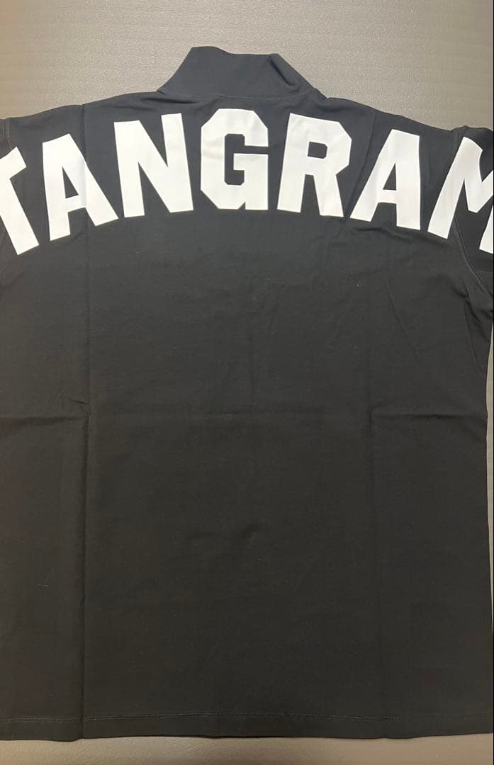 TANGRAM 半袖　モックネック　ブラック　黒