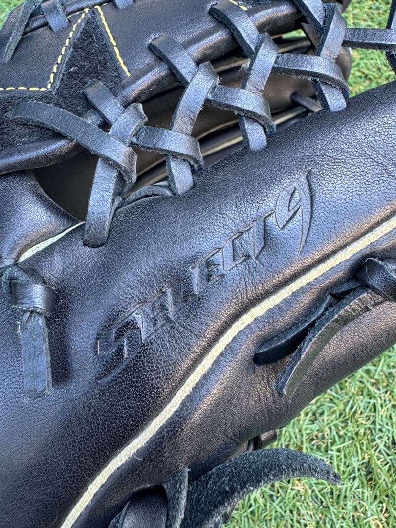 【美品】MIZUNO セレクトナイン 軟式 大人 外野手用 14 右投げグラブ