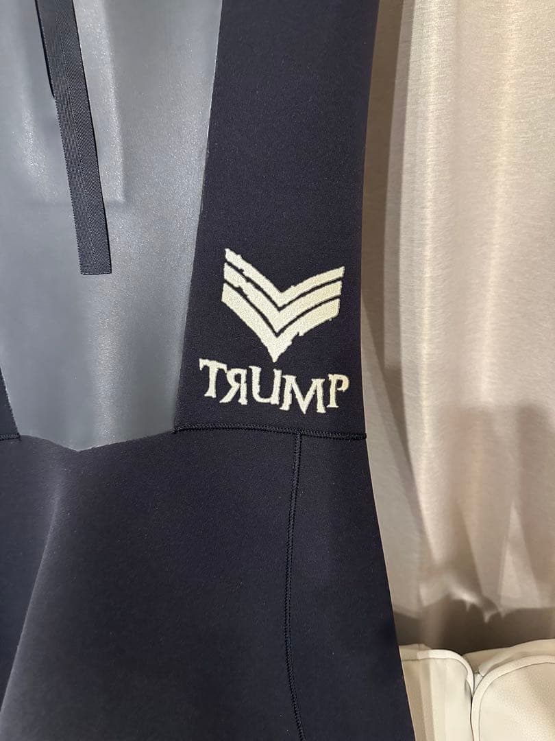 TRUMP ブラック ノースリーブ ロングジョンウェットスーツ