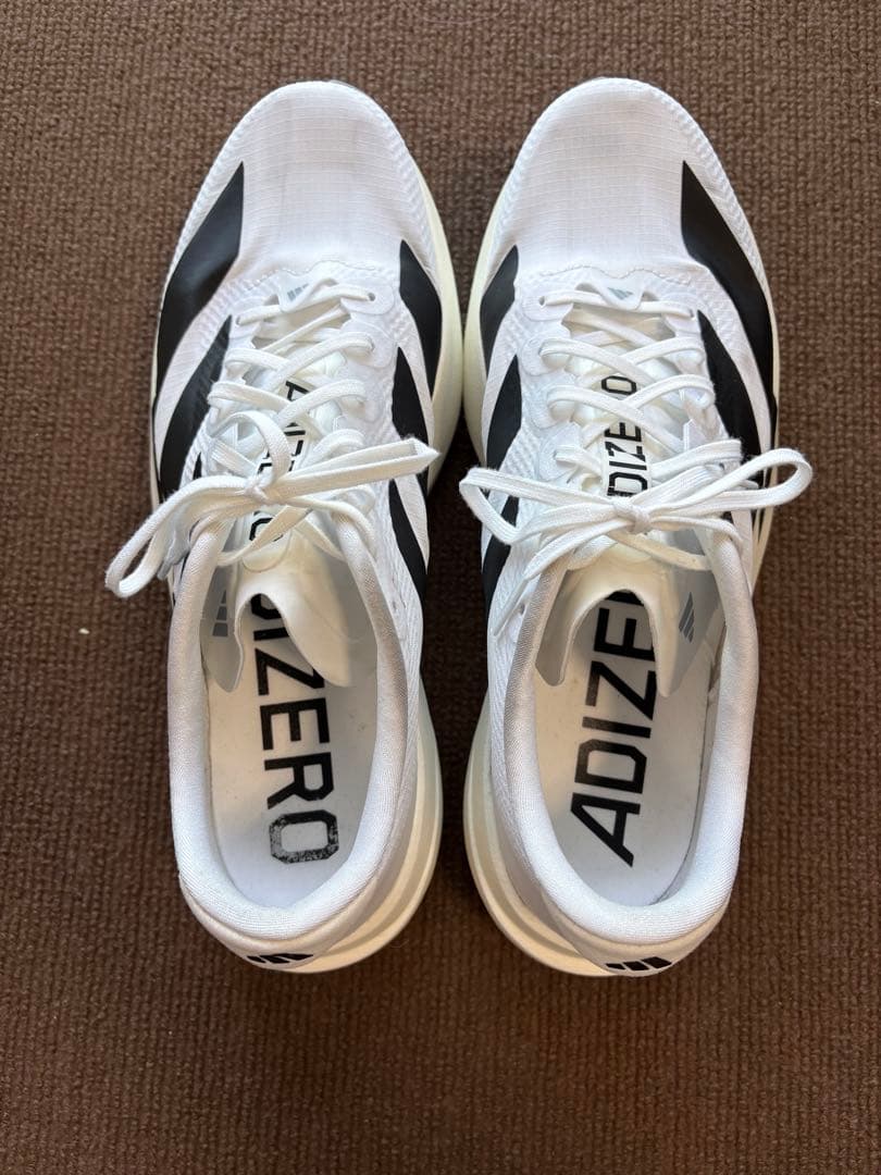 ADIZERO ランニングシューズ ホワイト/ブラック　26.5cm