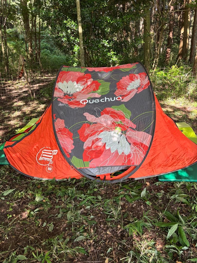 Quechua ドーム型　ポップアップテント オレンジ花柄　3〜4人