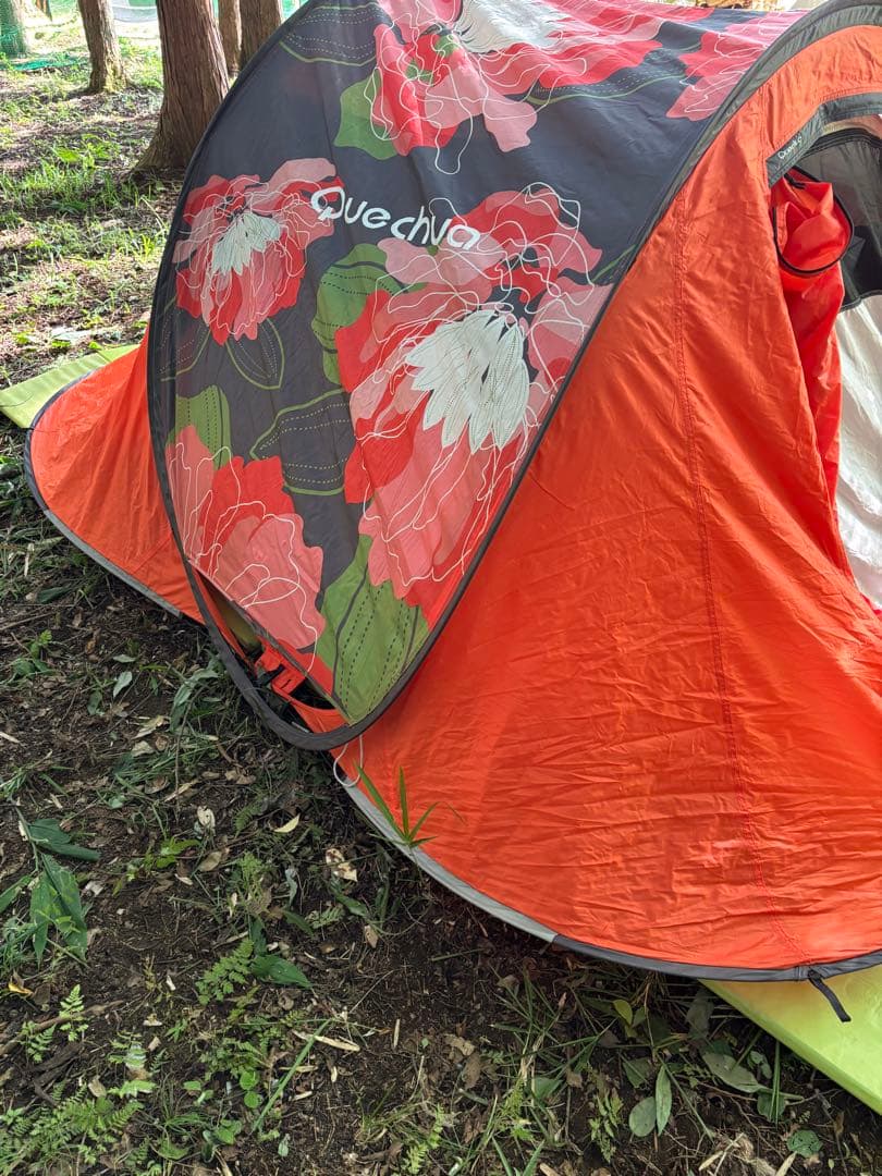 Quechua ドーム型　ポップアップテント オレンジ花柄　3〜4人