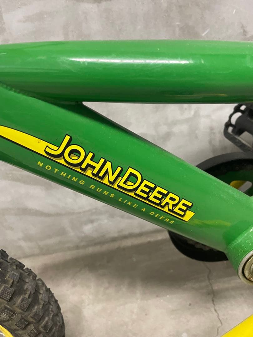 John Deere ジョンディア　子供　自転車　補助輪　付き