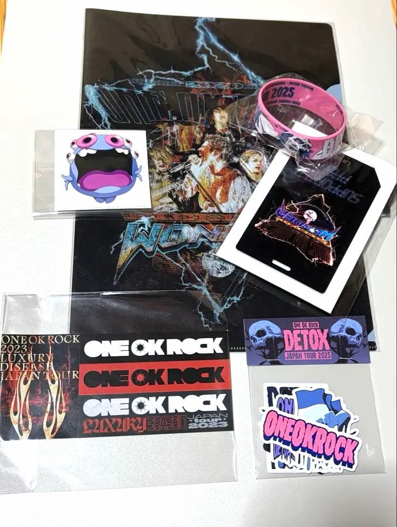 one ok rock 2025 detox ステッカー　ラバーバンド　グッズ