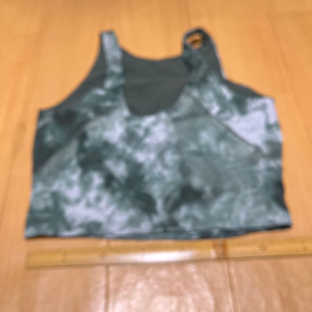 Lululemon グレー・タイダイ スポーツブラ
