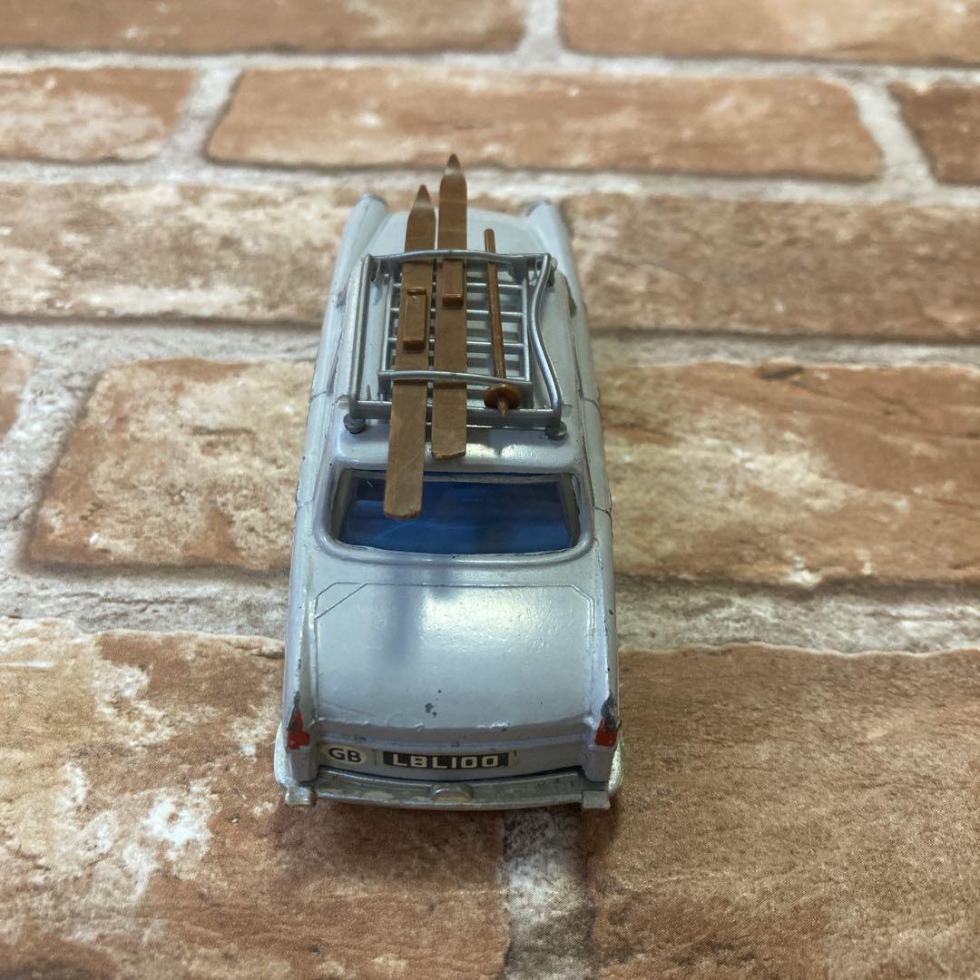 SPOT-ON AUSTIN A60 CAMBRIDGE 1/42スケール
