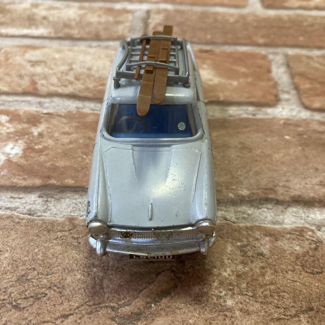 SPOT-ON AUSTIN A60 CAMBRIDGE 1/42スケール