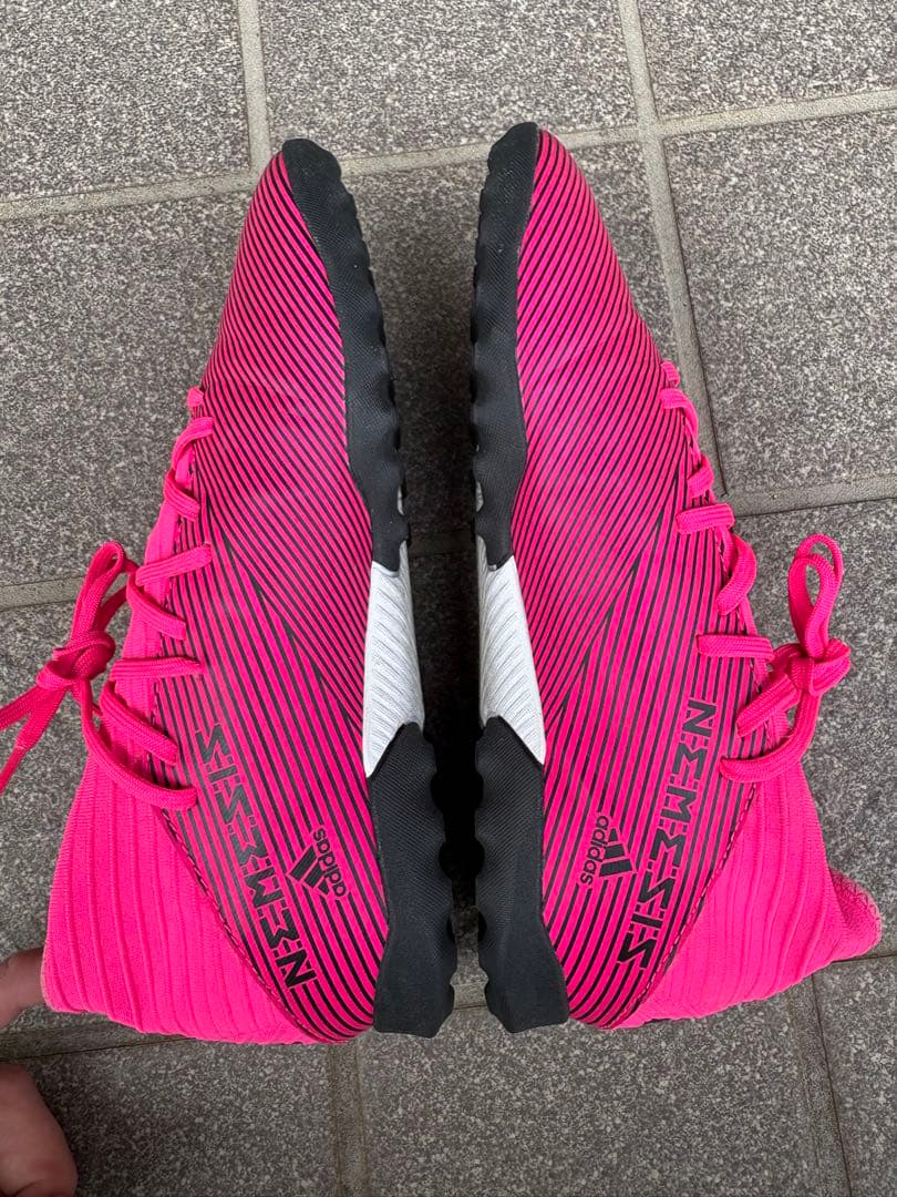 adidas ネメシス トレーニングシューズ ピンク