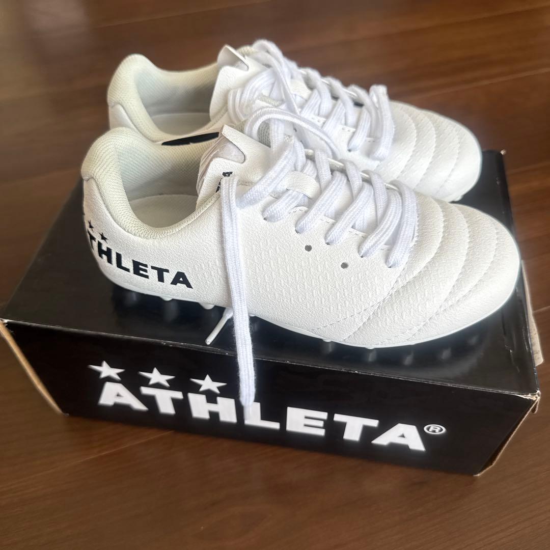 新品ATHLETA Jr. サッカーシューズ 21.5cm ホワイト