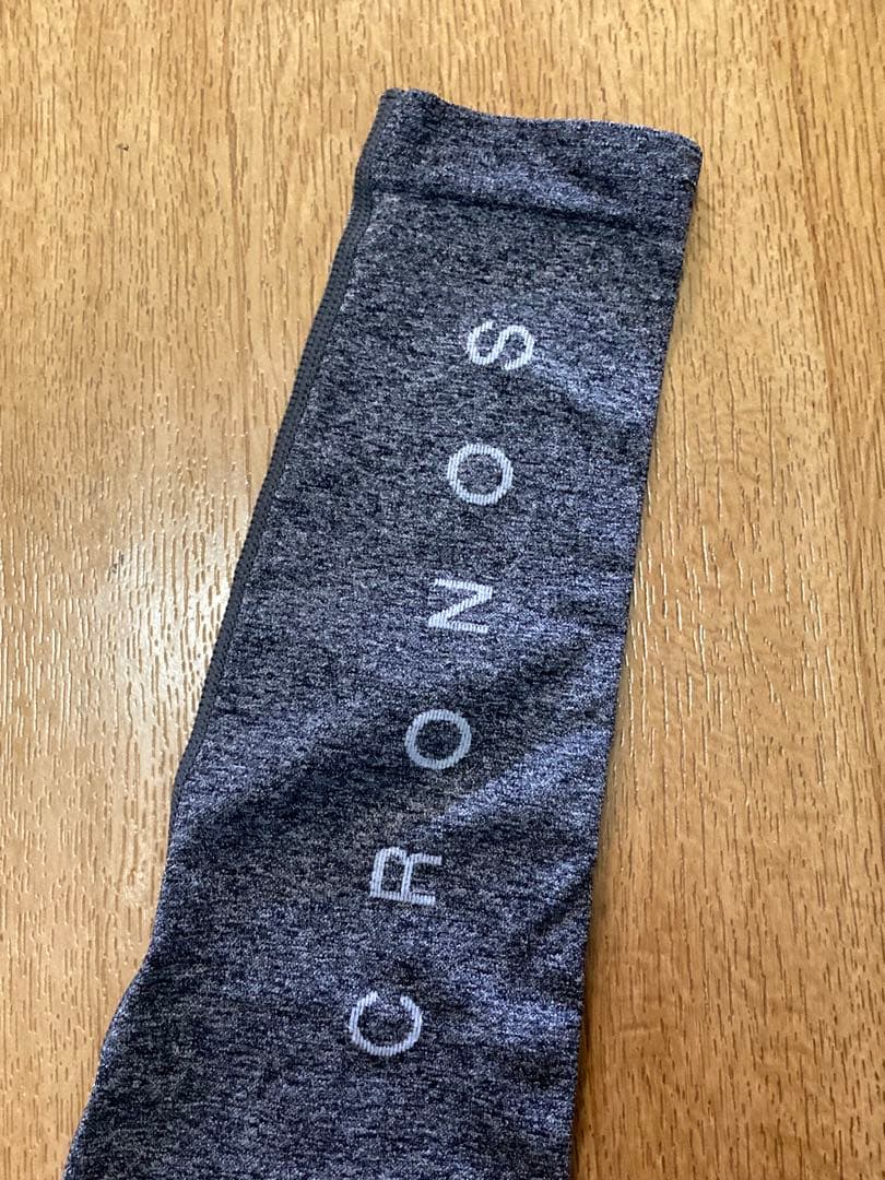 CRONOS スポーツブラとレギンスセット グレー