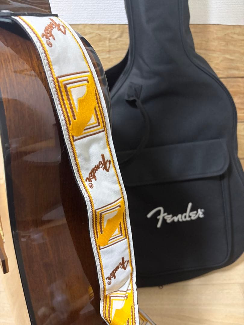 Fender 左利き、レフティ、アコースティックギター 専用ケース、付属品諸々