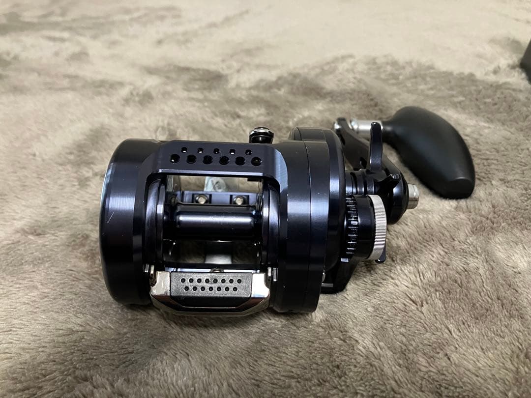 ま*る様 シマノ　オシアコンクエストリミテッド　400HG 使用品