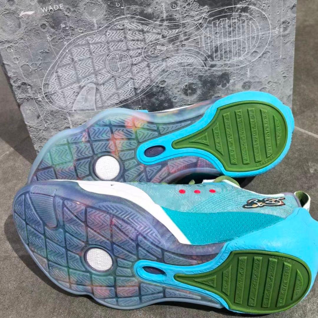 LI−NING Wade All City 13\"カメレオン\"メンズスニーカー