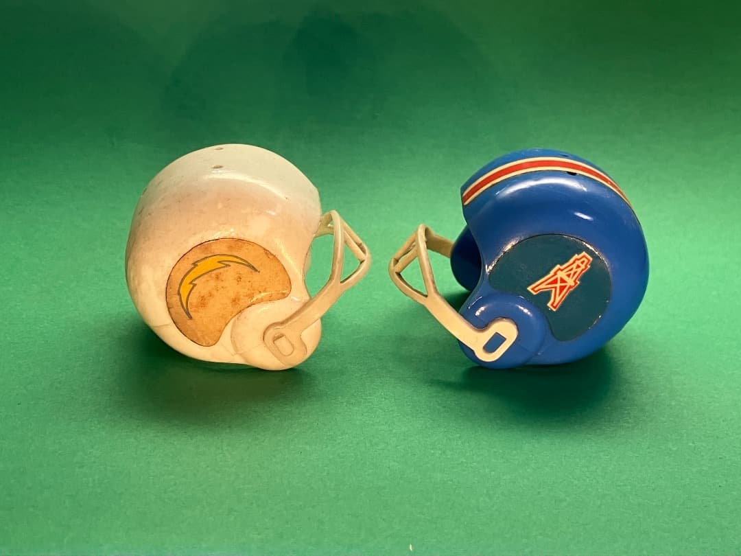 ★【年末年始特別価格】 NFLヘルメットのミニチュア 9種★