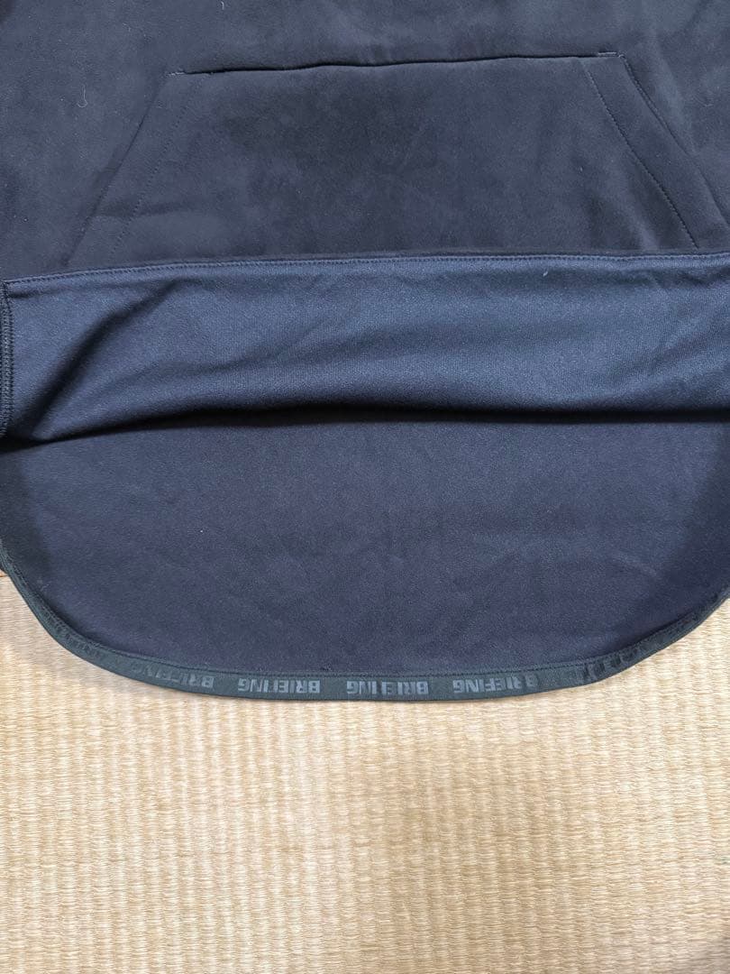 BRIEFING ブラック パーカーS女性着用してました