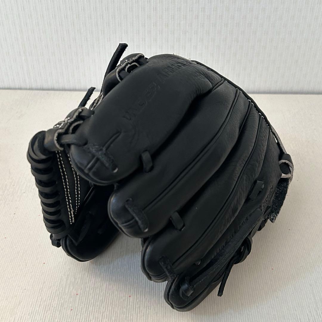アンダーアーマー少年用軟式グローブ 黒　1301007 新品未使用　保管袋付