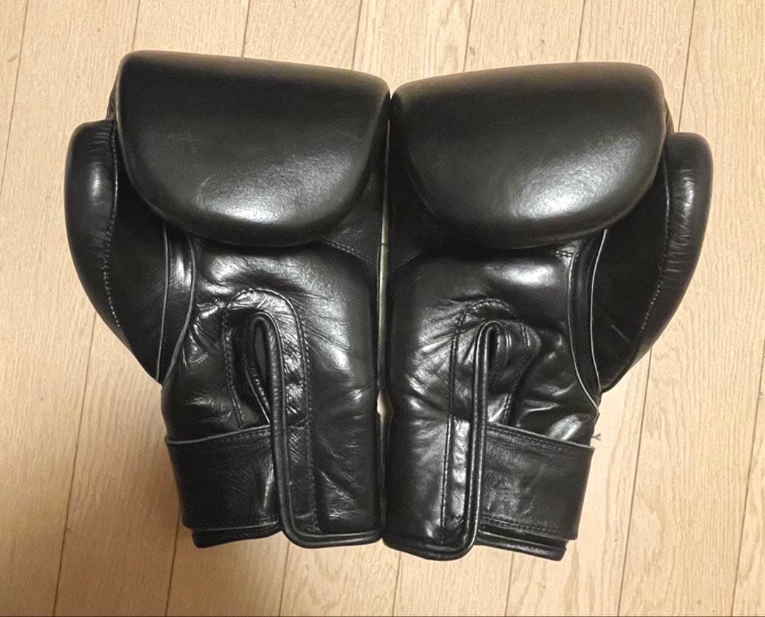 美品！イサミ　ボクシング　グローブ　16オンス