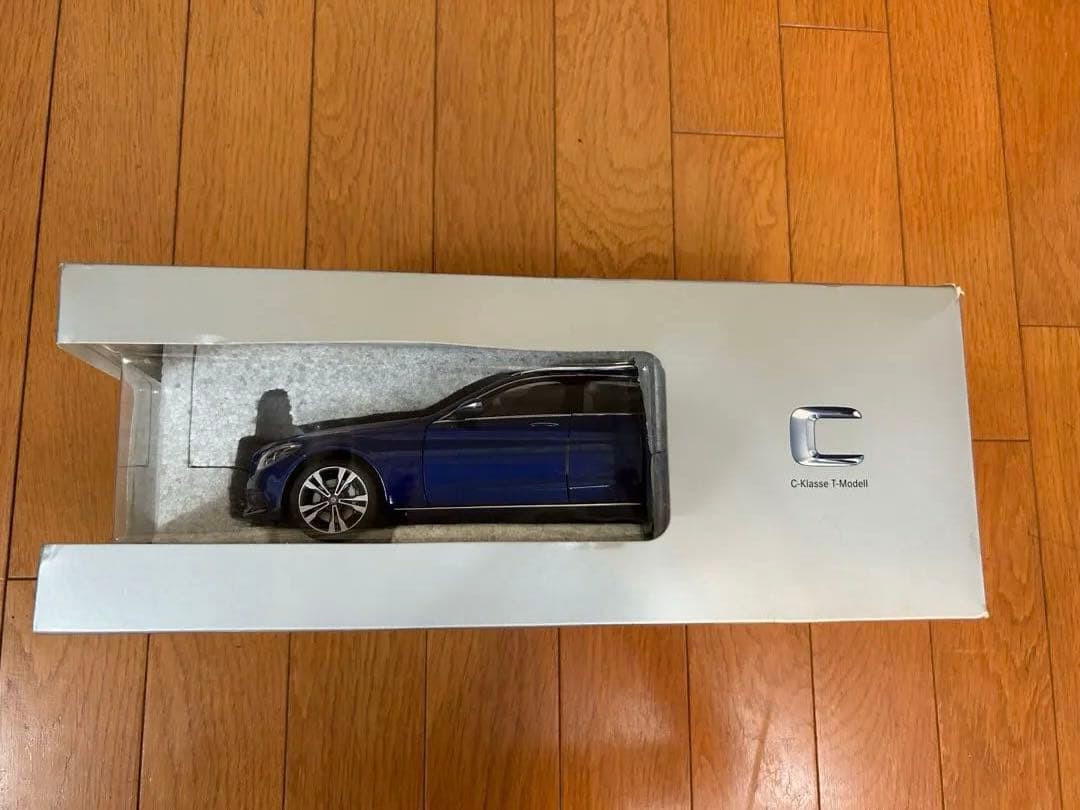 新品　メルセデスベンツ　c180 モデル　ミニカー　コレクション　ベンツ