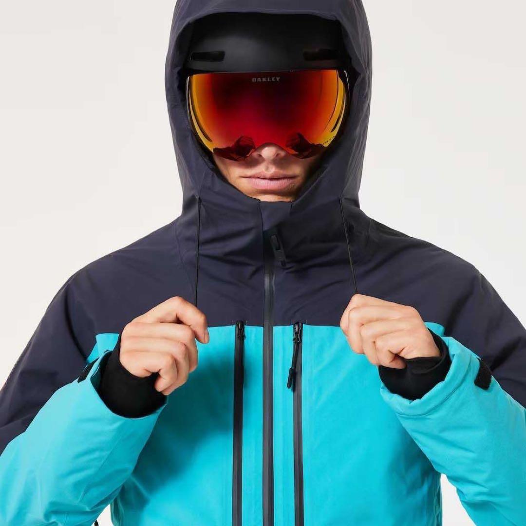 【新品】Oakley スノーボードジャケット 青/紺